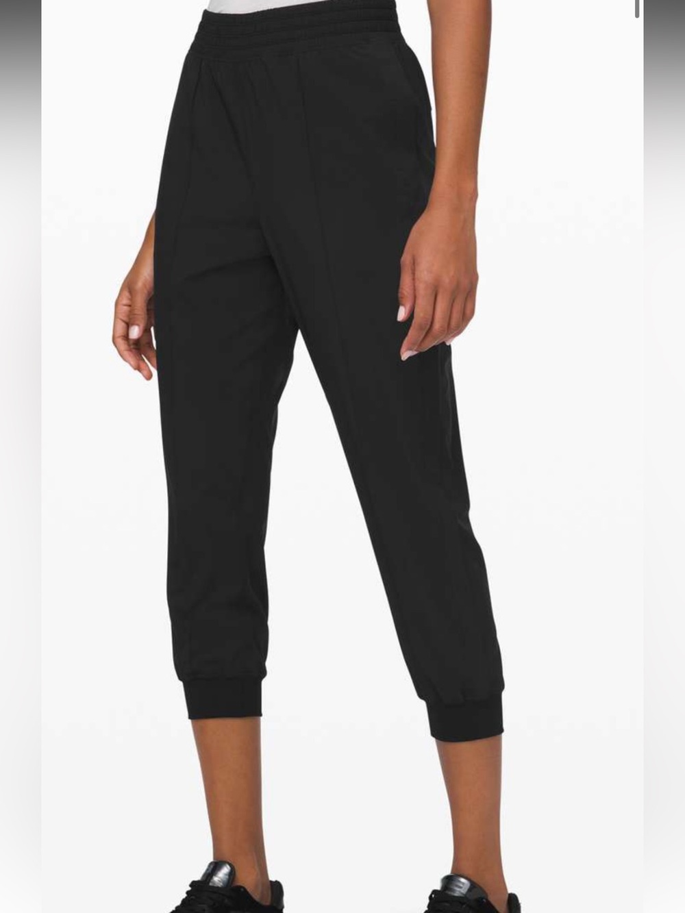 Lululemon Wanderer Cropped Jogger Size 2